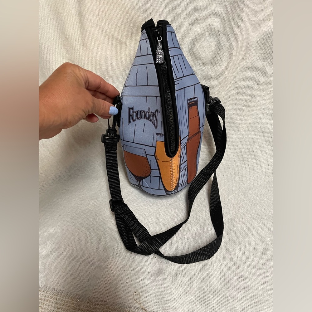 Drinking bottle holder